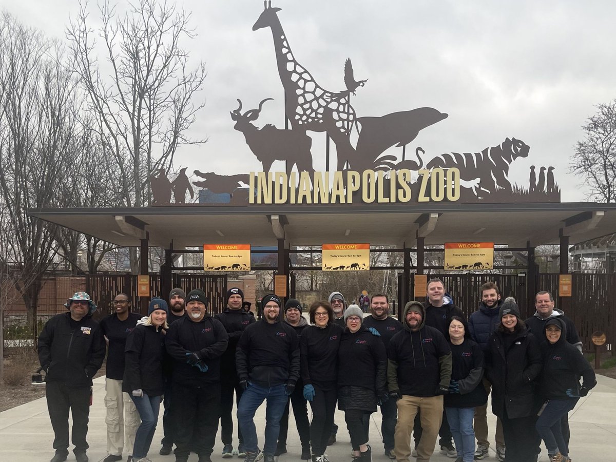 Our #Indianapolis team spent today enjoying some team bonding while volunteering their time to support the efforts of our venue partner, the @IndianapolisZoo. 🐯🌳 Great fun with our Experience Makers from all around the region!