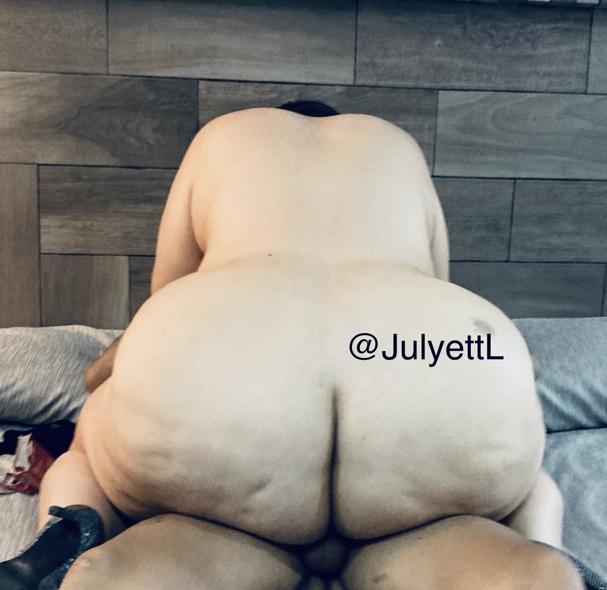 JulyettL's tweet photo. Con @Rodri42098Jc . Va de nuevo, buscamos dos singles dotados para doble penetración mandar dm, si podrán con el tamaño? #celaya #putiesposa #cuckold me encanta el anal https://t.co/OopFrDe4NV