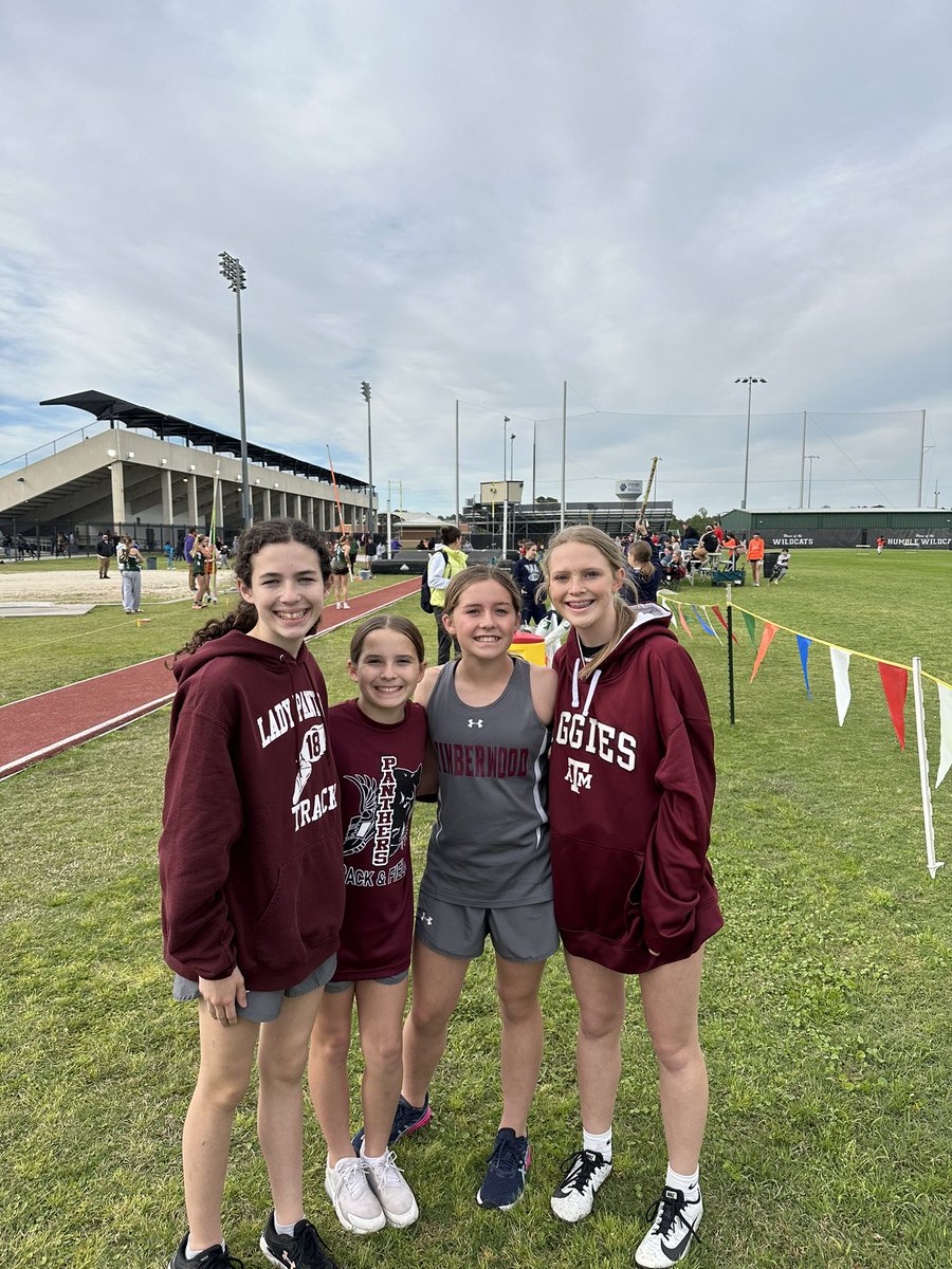 My Girls Pole Vault Team at Turner Stadium today for District! #TMSPantherPride 
Anderson ended up in a 3 way tie for 4th in the 8th Grade Girls PV! @tmsladypanthers @HumbleISD_TMS @CoachMayes3