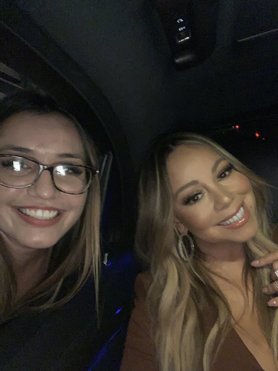 MaryL4L's tweet photo. Happy anniversary mother ♥️ I miss you 🥰 @MariahCarey https://t.co/6mkCa1k81O