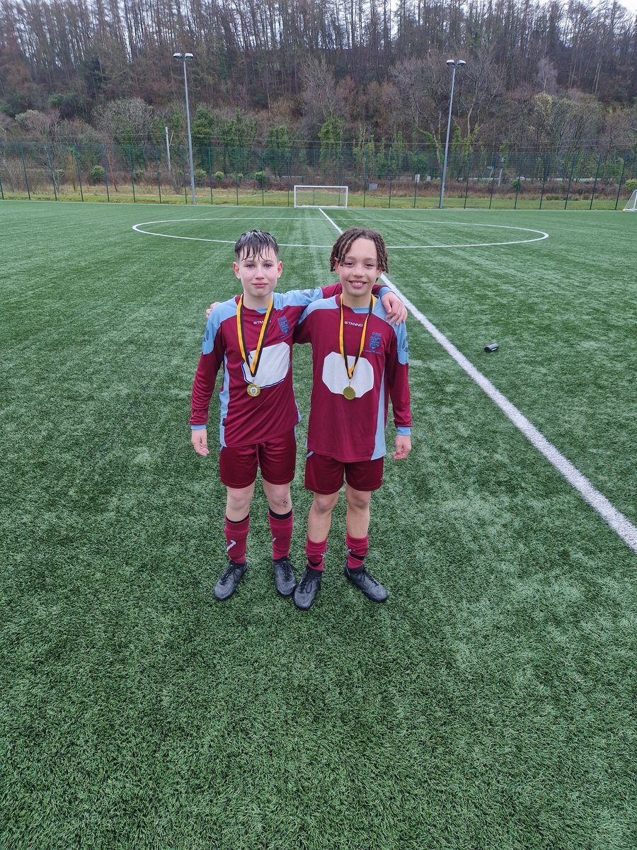 GordonMcLaugh10's tweet photo. @snhsfootball @stninianshigh Well done lads https://t.co/prxIPrSwDc
