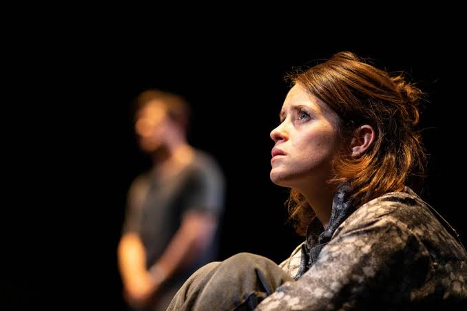 ClaireFoyBrazil's tweet image. Feliz dia Mundial do Teatro! 🎭
A estreia da Claire nos palcos foi com a peça DNA no Royal National Theatre em 2008.

Logo após vieram as peças Love, Love, Love com #VictoriaHamilton em 2012, Macbeth em 2013 com #JamesMcavoy e Lungs em 2019/2020 com #MattSmith #WorldTheatreDay