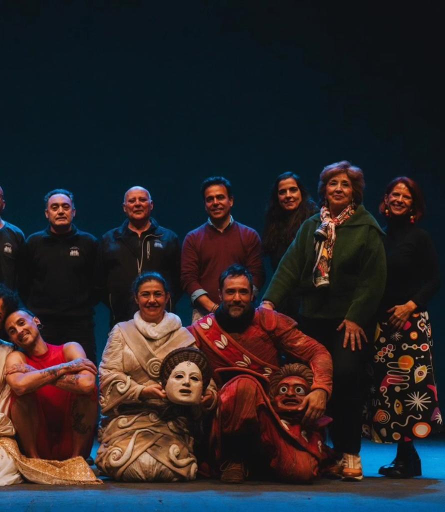 Llevo 30 años trabajando en el @lopezdeayala y quizás la de este año ha sido la celebración más emotiva del #diamundialdelteatro A la visita guiada se ha sumado el buen hacer de las escenas teatrales de @Avispero_teatro ¡Larga vida al teatro! 😍😍🤩