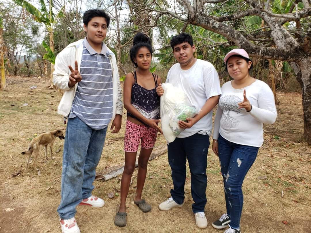 #Nicaragua| La Promotoría Solidaria ha llevado a cabo una conmovedora iniciativa en el corazón del municipio de #Diriá, donde se realizó una significativa entrega de Paquetes Alimenticios 🍞🥫. Este noble acto estuvo dirigido a los valientes