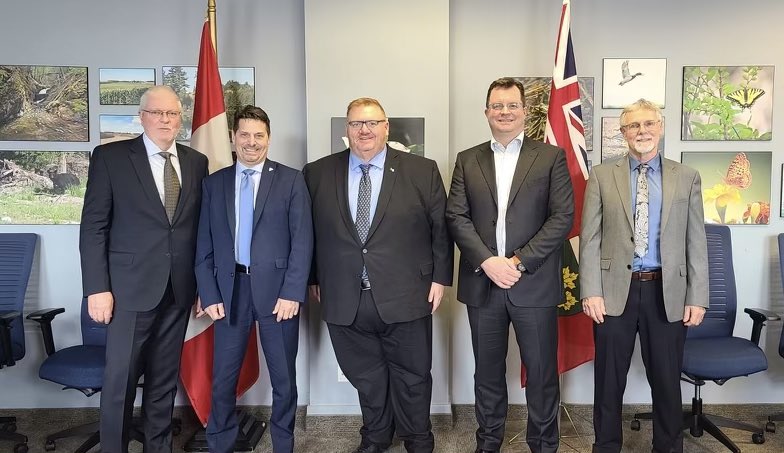 Pleasure to meet with <a href="/ONWaterpower/">Ontario Waterpower Association</a> during their advocacy day here at #QueensPark. We had a great chat on opportunities for water power in #Ontario and how ministry can help.