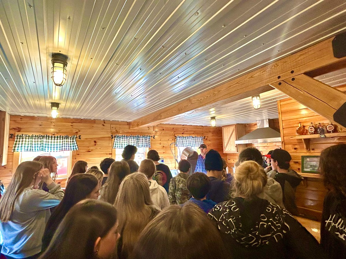 grituntapped's tweet photo. Another trip to another phenomenal sugarhouse! Media Marketing and Candies &amp; Confections learned about the operations at St. Maple!  #maplebusiness #CommunityConnections https://t.co/Oss1cDlMHa