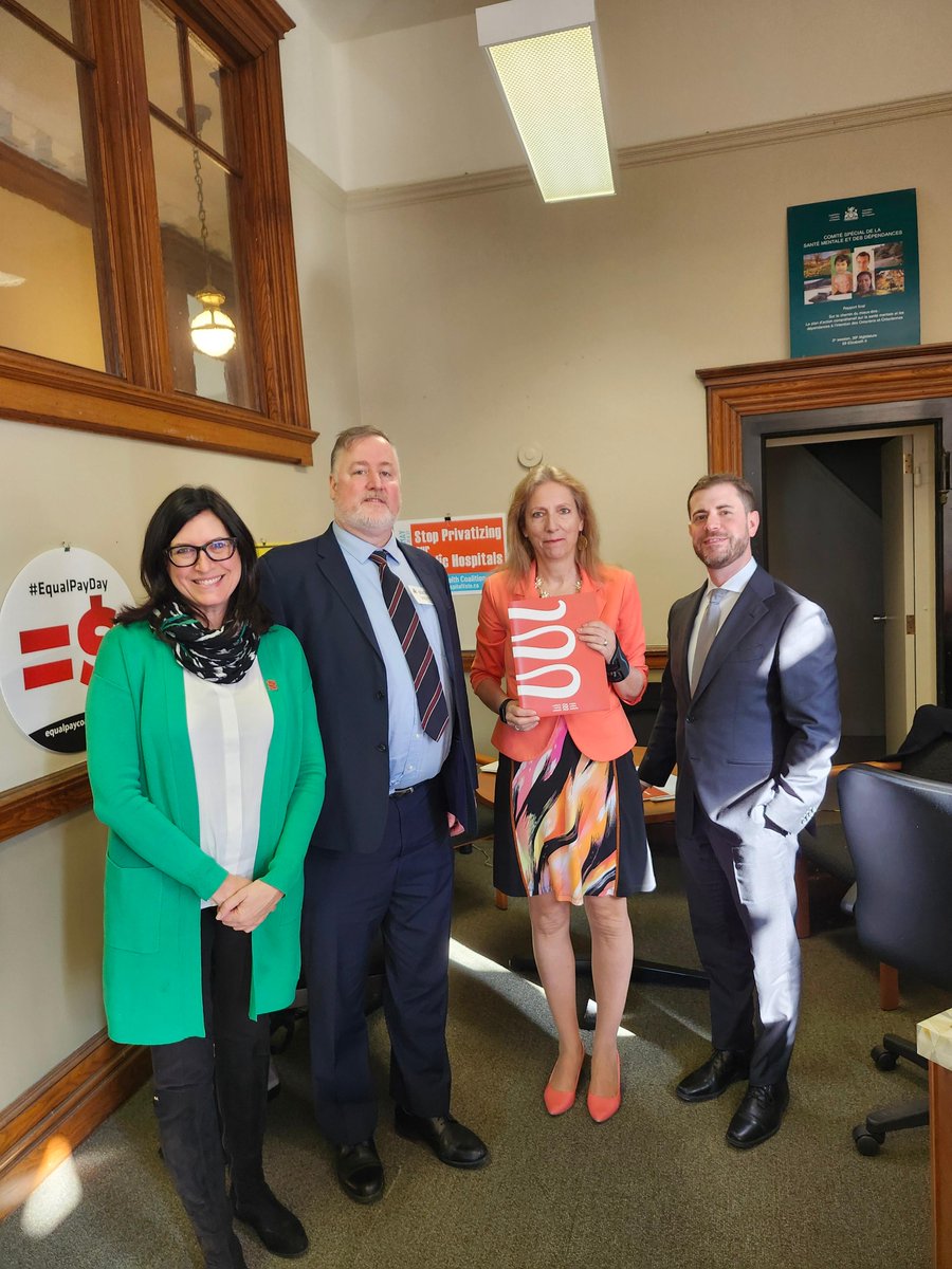 Thank you MPP France Gelinas for taking the time to discuss the needs of Ontarians who live with inflammatory bowel diseases such as Crohn’s and colitis crohnsandcolitis.ca/farfromfine #FarFromFine Pictured: Lori Radke, Patrick Tohill, @NickelBelt and Dr. @ericbenchimol