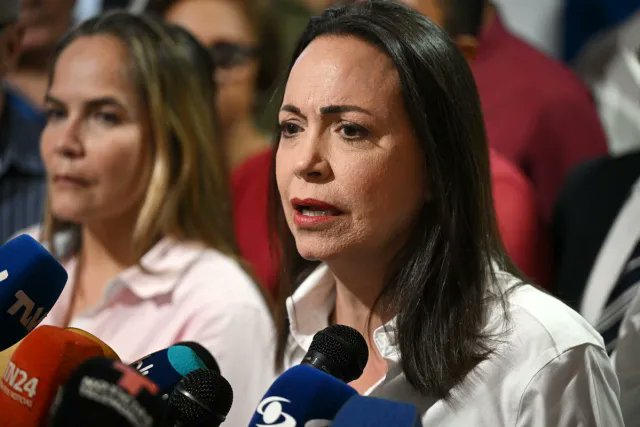 GroupDigitales's tweet photo. María Corina Machado: Si el candidato lo escoge Maduro, no son elecciones https://t.co/sJDsAyEHdd https://t.co/Ai5jlhwASh