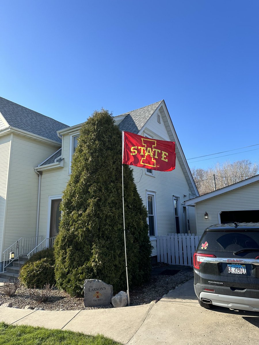 Andrew Larson tweet media