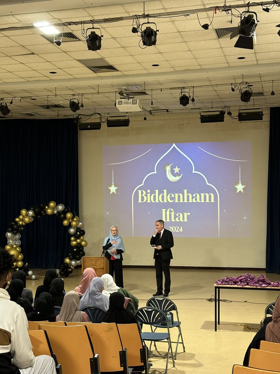 Had the joy of returning back to my old school after 10 years to break my fast at a wonderful iftar organised by staff and pupils at @BiddenhamIntSch