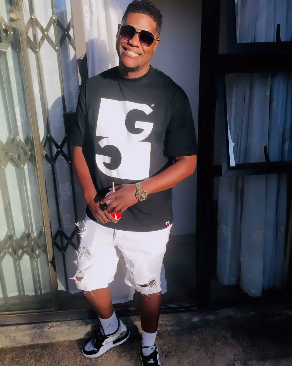 ThuloAggrey's tweet image. 🖤🩶