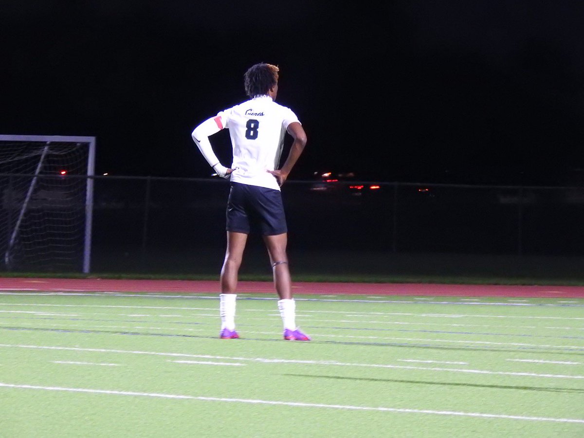 alexagwunobi06's tweet photo. Last memories on the field as a Hightower Hurricane…💚🖤
Season stats:
37 goals and 11 assists in 21 games.
26 goals and 9 assists in 16 games. (district). All time leading scorer in the program 86 goals in 66 games.
@HHSFutbol @tascosoccer @LethalSoccer @FBISDAthletics https://t.co/HbKVSgYGzd