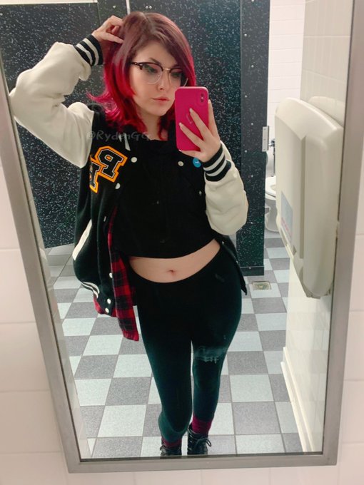 extra buttery popcorn or perish 🍿❤️ https://t.co/jrtFdb1QDe<a href="/tag/apclips"class="tags"><span>#apclips</span></a>