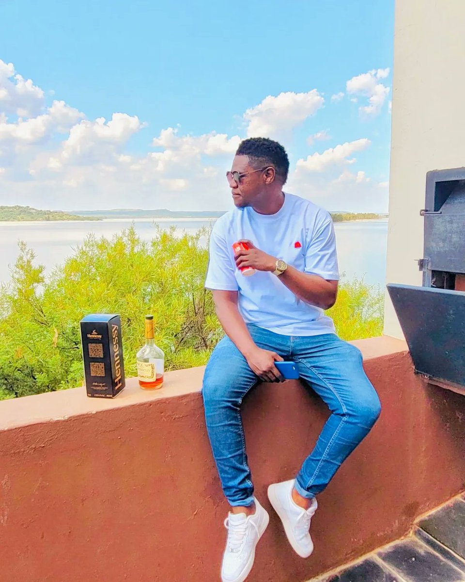 ThuloAggrey's tweet image. 🥃