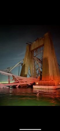 PunkRockLiberty's tweet image. More local pics. #KeyBridgeCollapse