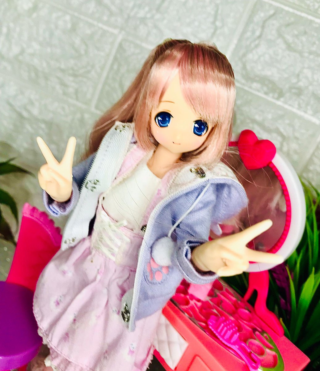 barbie_sisters's tweet photo. Alisa 
#alisabirthday #pureneemoalisa #azonealisa https://t.co/U90L3P7EYs