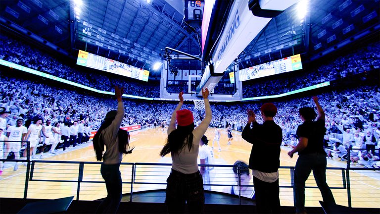 This is @ESPN’s alternative to #VirtualReality headsets: 360° projection domes for immersive #sports viewing coming to Dallas and Los Angeles within the next 6 months. These LED domes introduced by Cosm will open in Los Angeles at the end of Q2 and Dallas at the end of Q3. They