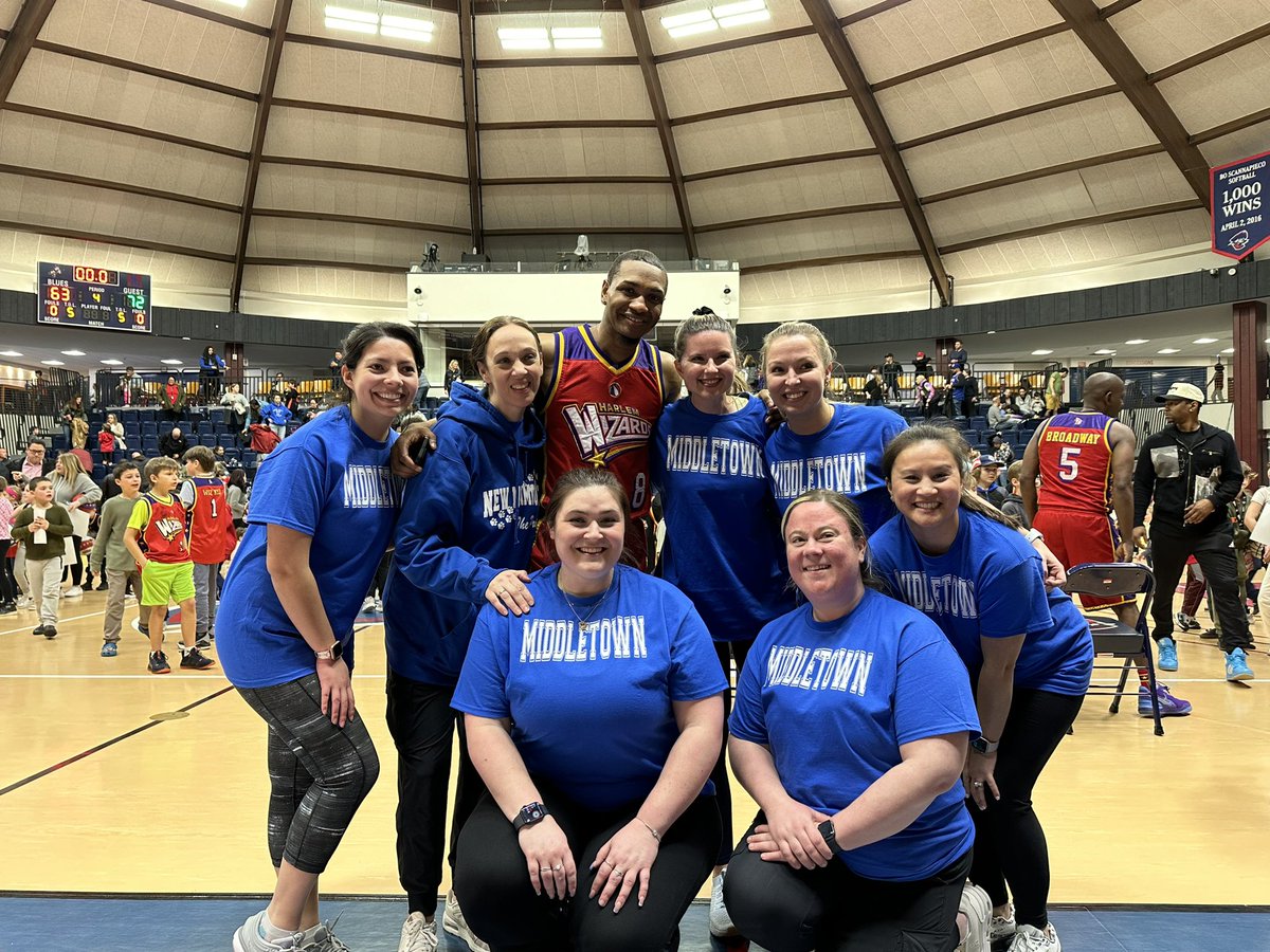 Watts_NMES's tweet photo. Who do you think won? The teachers or the Wizards?! 🏀 #WeLoveOurStudents #NMES https://t.co/DqBUUMb5SA