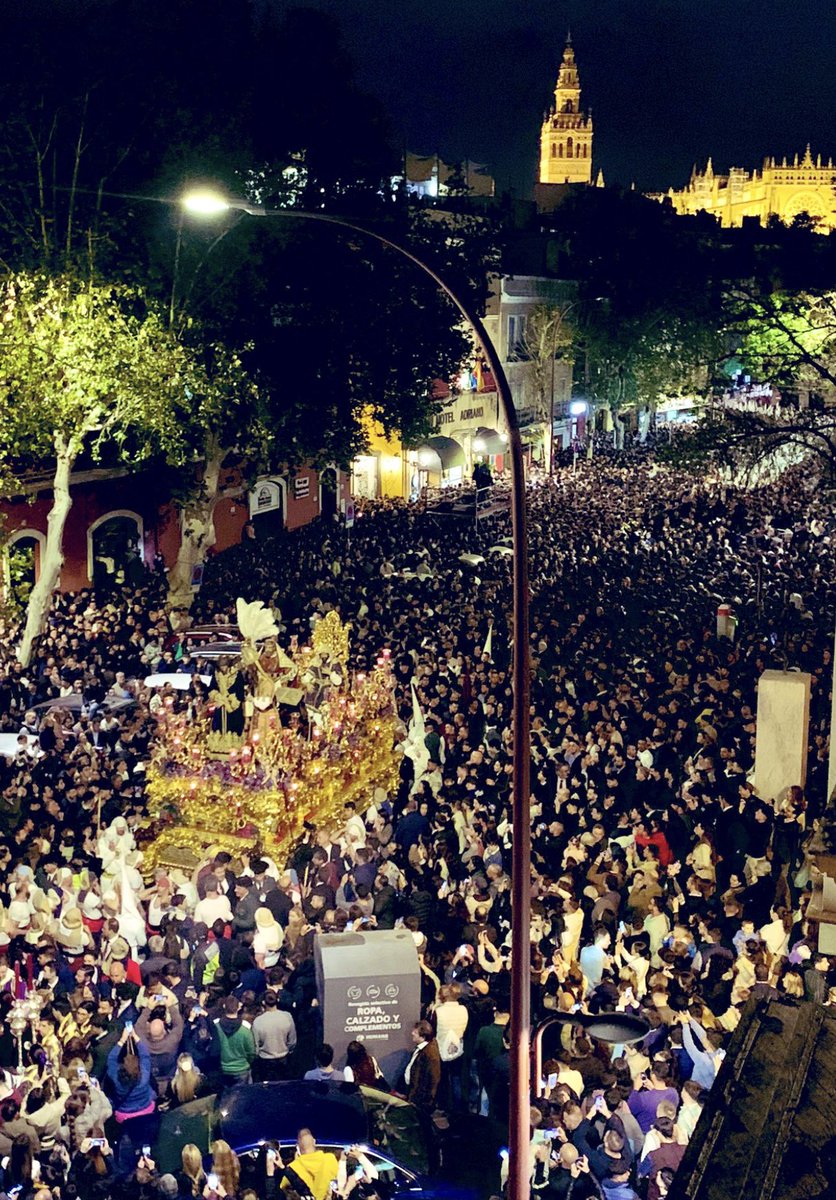 La religiosidad popular es hoy el movimiento asociativo más numeroso de España, hay más cofrades que sindicalistas, los primeros movilizan a 3 millones de personas, UGT y CC.OO tienen 900.000 afiliados. 
Pero Sánchez felicita el Ramadán.