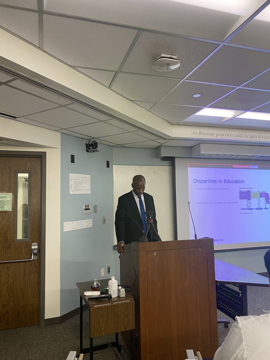 Our visiting professor Dr.Ike Okereke from @HenryFordHealth gave an inspiring GR on community outreach and engagement of underserved communities.We are grateful you used to be our faculty @UTMBSurgery and miss you dearly. So proud of all the important work you do! #MedTwitter