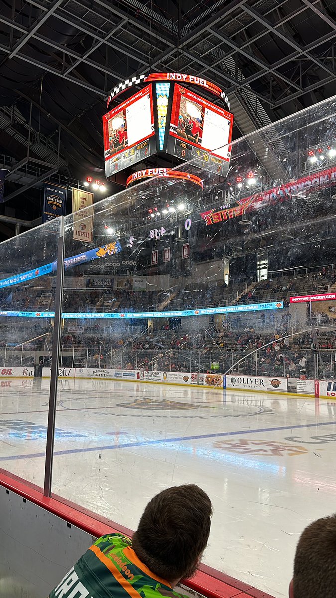 tcarrie19's tweet photo. @FuelPXP @crimsonace @IndyFuel @ToledoWalleye @FloHockey Rough first period. Let’s go Fuel!! https://t.co/EbqlG3Z0Jh