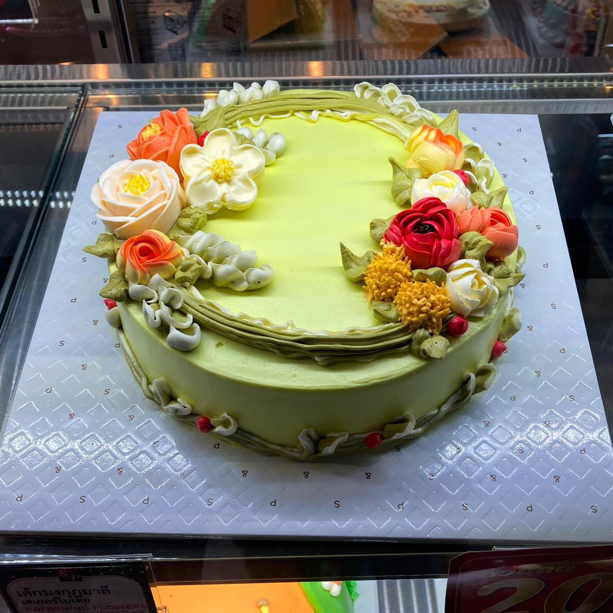 Candycritic's tweet image. Some people can truly create beautiful #art with #frosting.

 #cake #cakedecorating