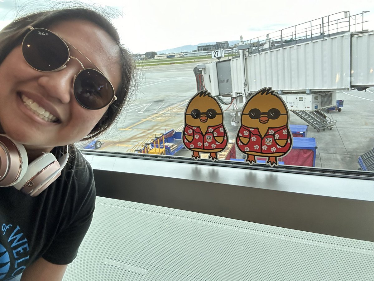KaytlinA97's tweet photo. #sjc75 #picwithababychick 😎😎 https://t.co/pDBnfGCCnc