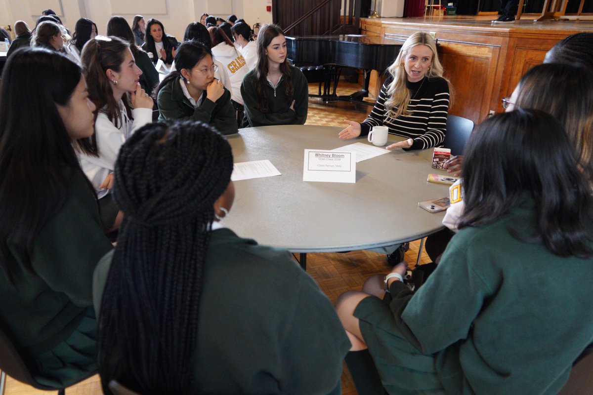 Today we welcomed HC Alum for a Career Spotlight Human Library Project! Our Gr. 11 & 12s engaged with guests, learning about different career paths. Thank you to all of our Old Girls/Alums who participated & shared their stories with us! More photos: bit.ly/499QBwh