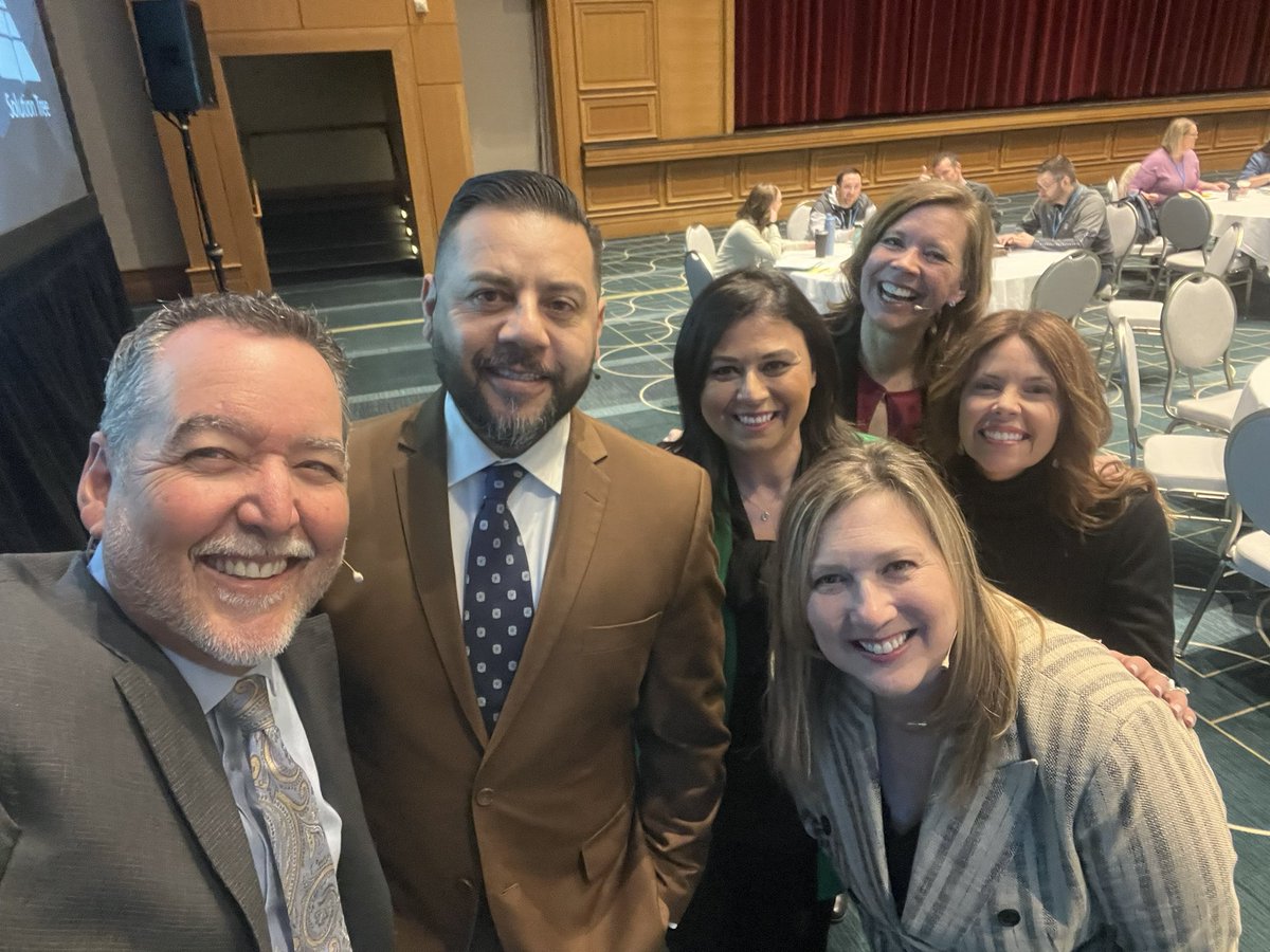 RTI at Work Institute in Minneapolis! 💚our RTI family. Honored to call you all my friends and colleagues. @SolutionTree @JohnHannigan75