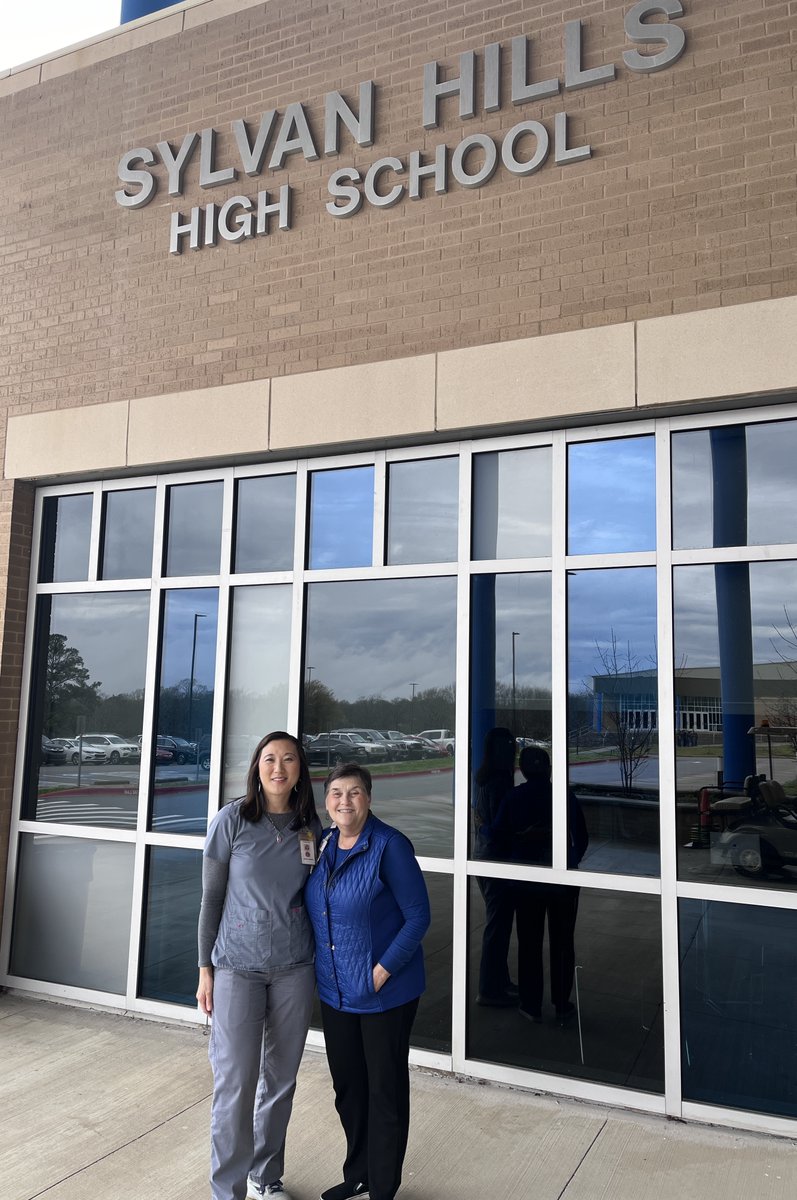We HEART ❤️our schools so we love helping them take care of their hearts! We had the pleasure to do just that at Sylvan Hills High School. Join us in the fight against heart disease and sign up for a lunch and learn or screening for your organization ➡️ecs.page.link/UbYiY