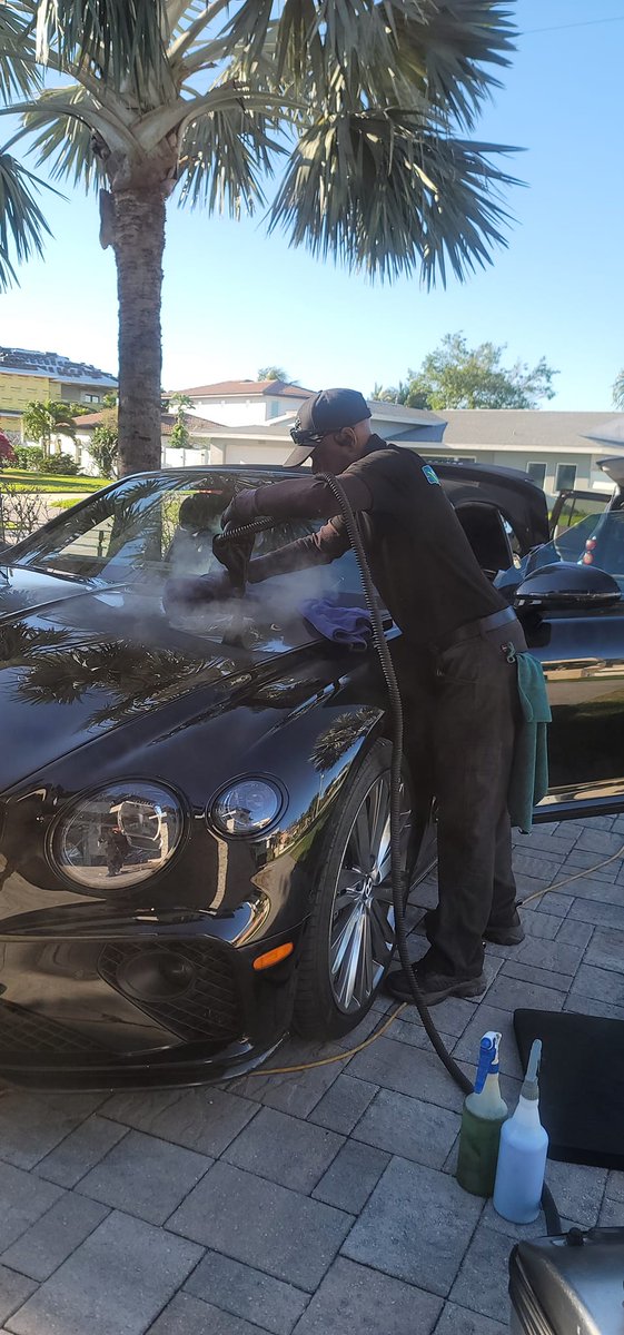 DetailXPerts's tweet photo. Steam-powered luxury: Where @BentleyMotors &amp; innovation meet, making DetailXPerts the talk of the town among those who drive excellence. Book an appointment at your leisure https://t.co/YcmkG7sM9D #mobiledetailing #mobilecarwash #ecofriendly
📷 DetailXPerts St. Petersburg, FL https://t.co/AWZ4drEiBe