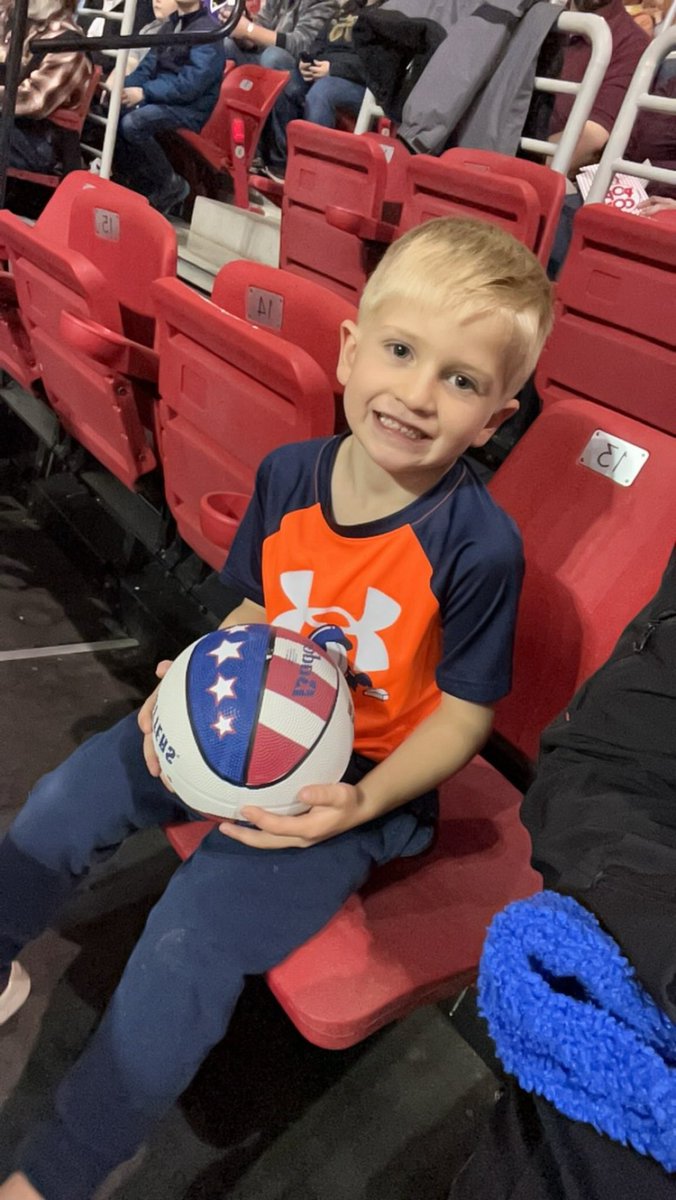 carraherco's tweet photo. My guy loved his first experience seeing the Globetrotters!! 🏀 https://t.co/2KaQTOuNGD