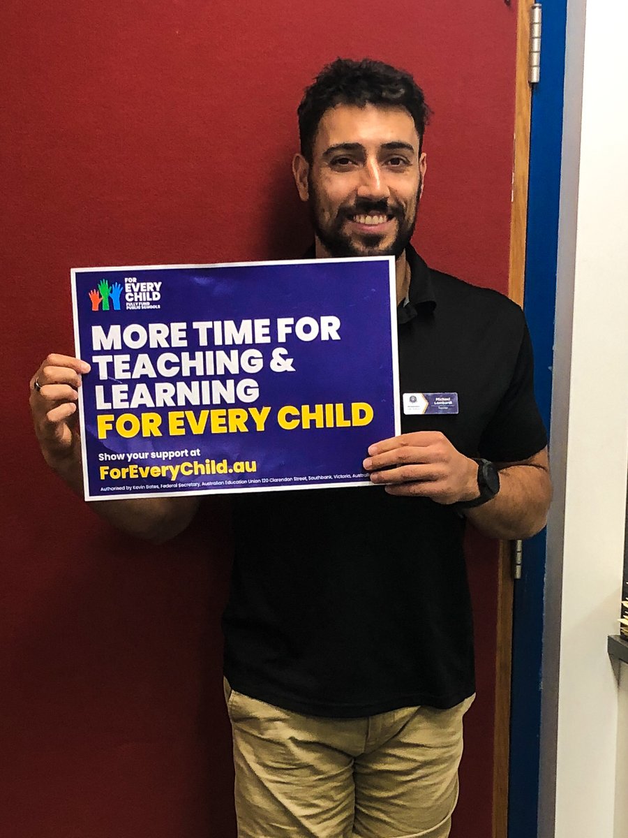 Michael from Woodville High School in SA is showing his support for the campaign, and calling on @AlboMP to fully fund public schools! He knows that full funding means reduced administration workloads, giving teachers time to prepare high quality lessons and collaborate. #auspol