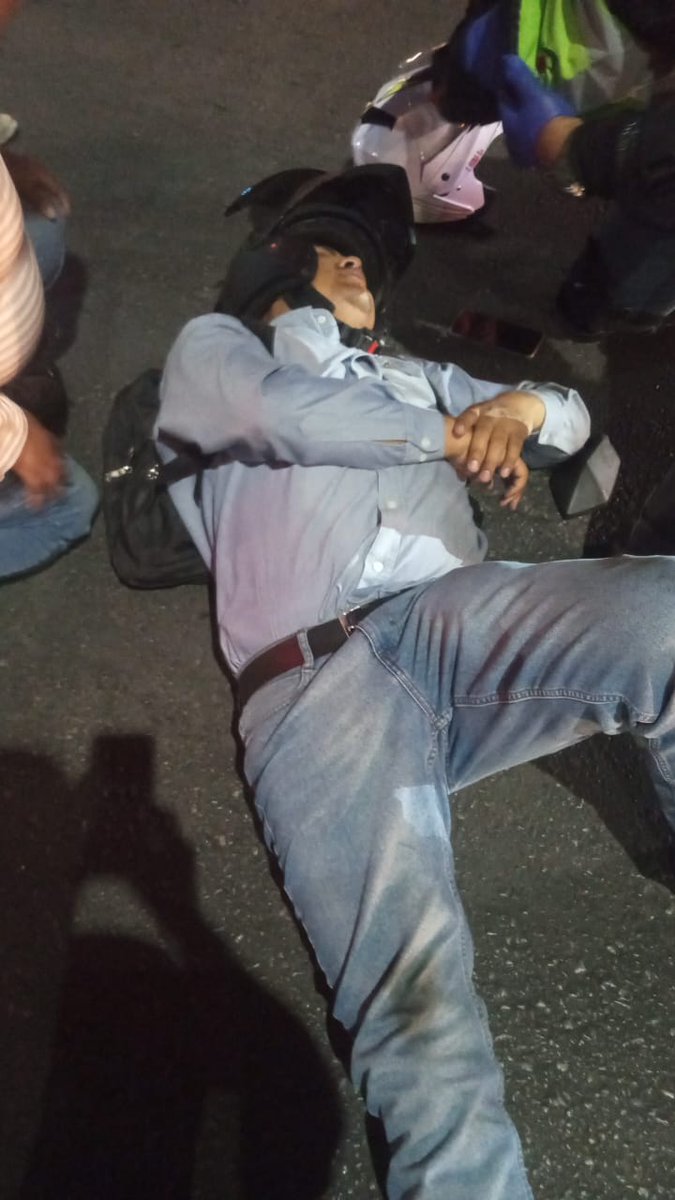 Accidente de moto en Símbolos Patrios por #Walmart