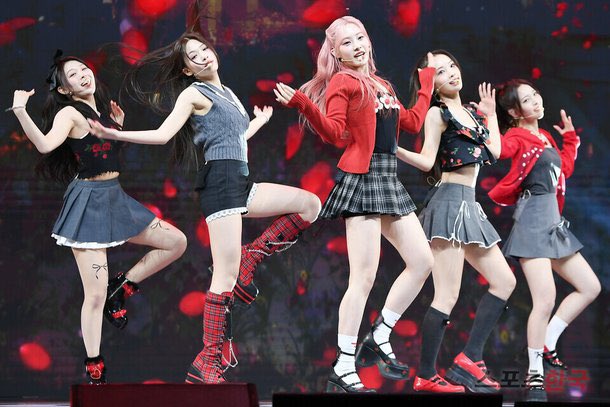 GJu4VrNaAAA-_nd?format=jpg