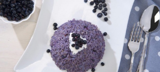 ecoticiasRED's tweet image. Esta receta ecológica es una variación del célebre risotto, un plato típico de la cocina mediterránea italiana, que en esta oportunidad aprovecha el arándano, un delicioso y supernutritivo fruto del bosque. #antioxidante #arándanos #arroz #risotto

ecoticias.com/?p=325309