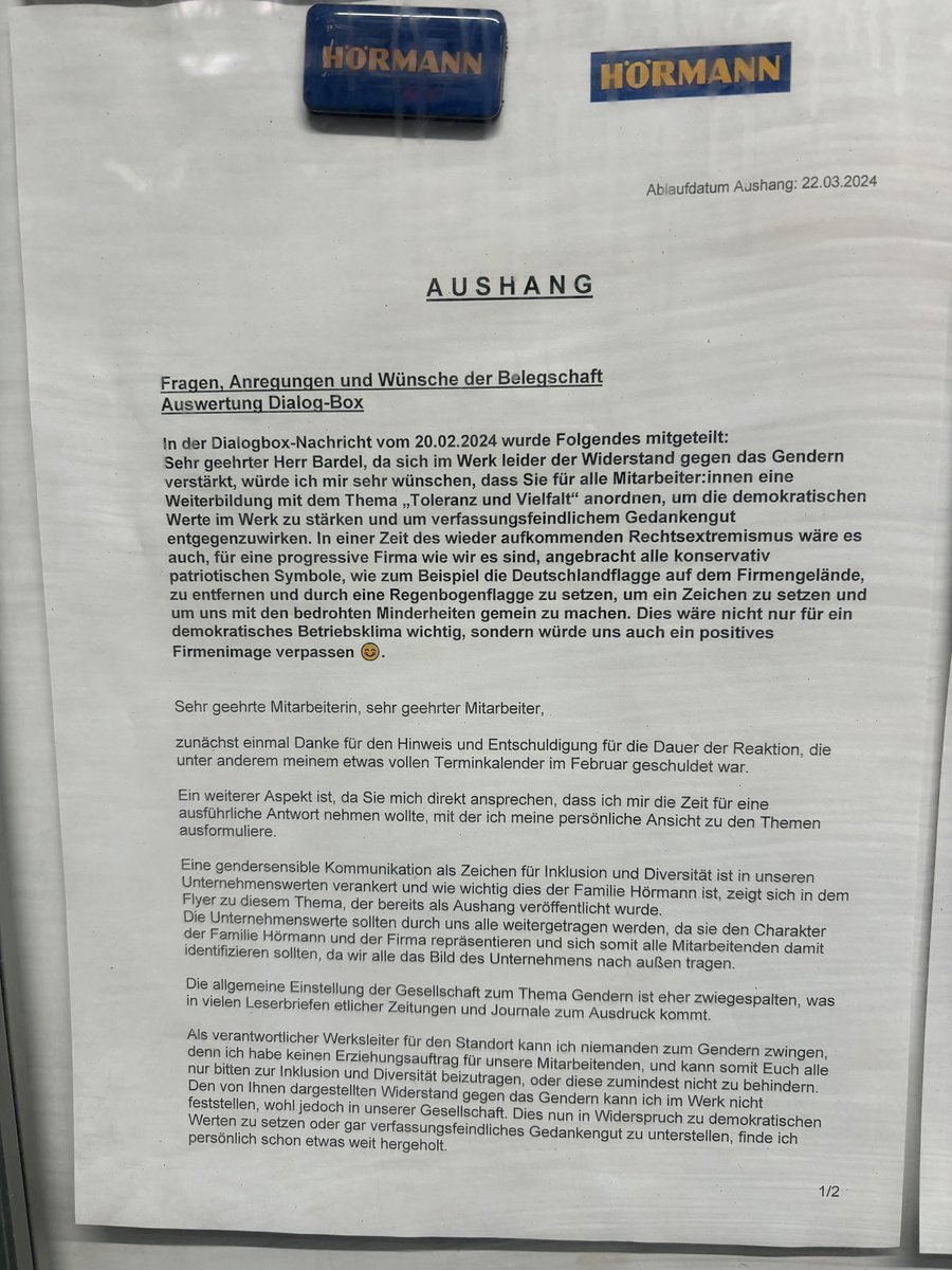 MGGA2021h's tweet photo. Antwort der Leitung der Firma Hörmann auf die Forderung nach Kursen für Vielfalt und Toleranz, nach gendern im Betrieb und das Verbannen der Deutschlandfahne vom Betriebsgelände. Wegen Rechtsextremismus. 🙈
Lesenswert. https://t.co/rHfkwS2eTM