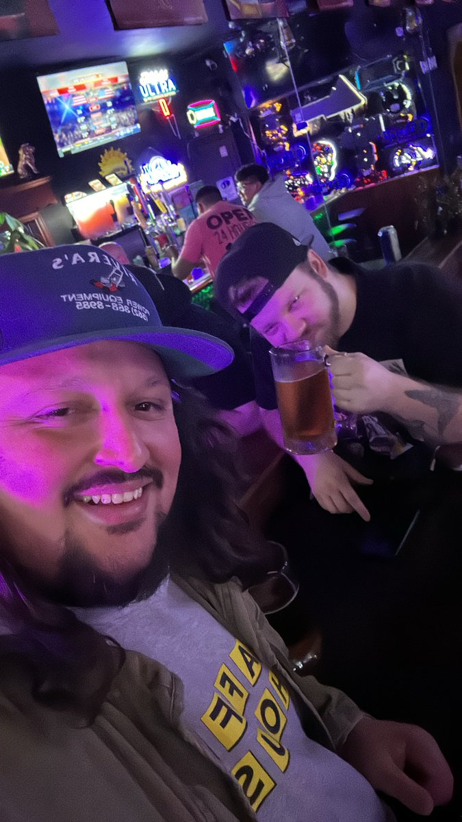 basedxvictor's tweet image. NOW WE GOT ALL THE COCONUTS, BITCH! 🥥🥥🥥🥥 It’s ghetto Ben Affleck and Matt Damon