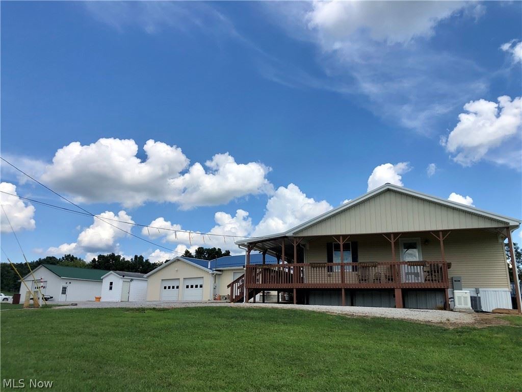 LisaTaylorReal1's tweet photo. 160 Anderson Road, Fleming, OH, 45729
3 bed | 2 bath 1800 Sq. Ft.
Active | $290,000
https://t.co/OZdjZf66OB
Well-maintained 3 bed/2 full bath 2016 Colony manufactured home on 3.84 lovely, level acres in Warren School District! Large 40X36 equipment garage, 12X10 storage shed,... https://t.co/orUbpYdxe4