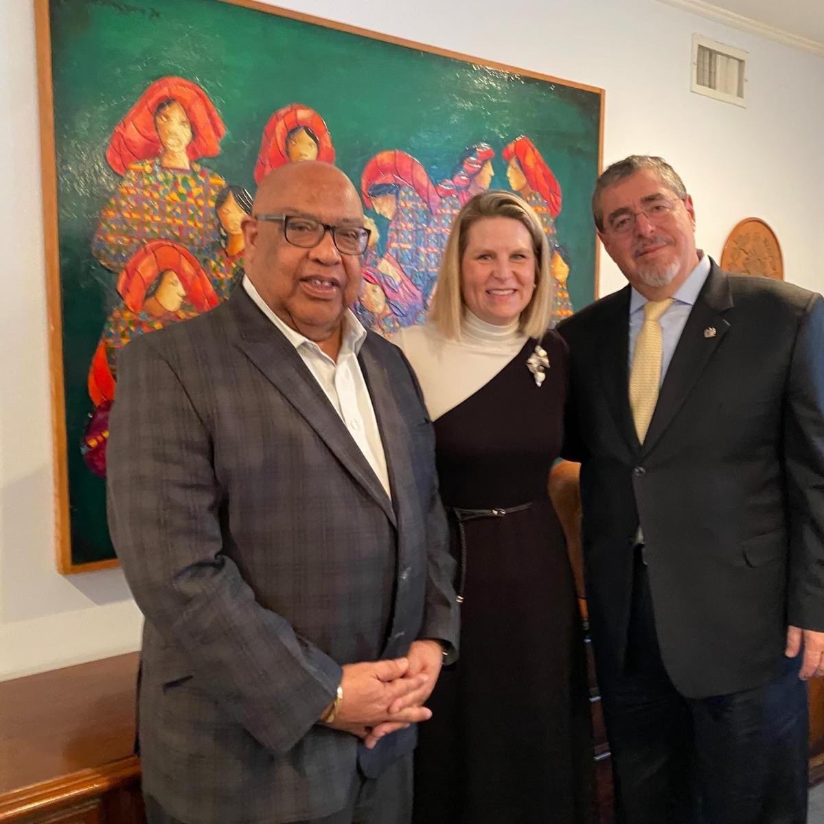 @AFLCIO @LizShuler @STRedmond met President Arévalo of #Guatemala to discuss critical role unions play in protecting democracy & fighting corruption in both countries. Violence against unions in Guatemala must be ended and #DecentWork created for all workers.