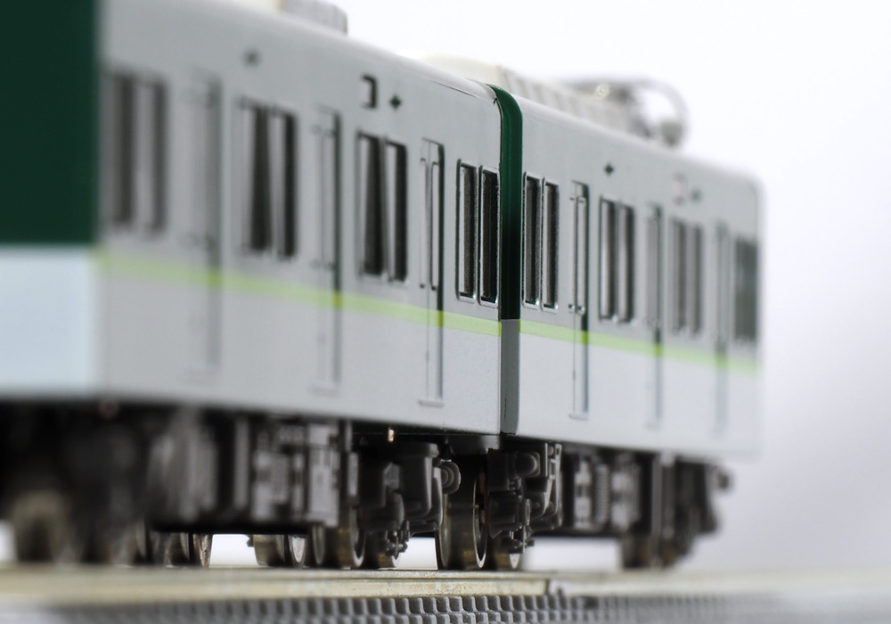 京阪10000系 新塗装の試作品が工場より塗り上がって参りました。4枚目