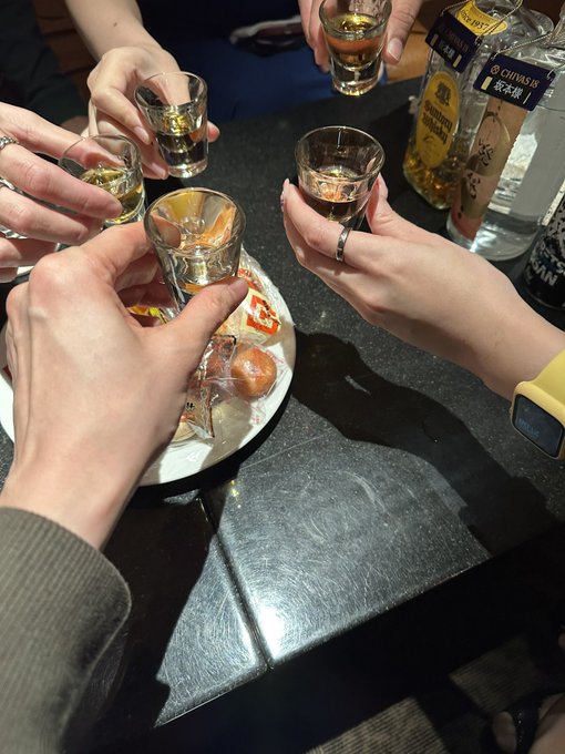 サンキュー福岡！！ 今回も撮影コラボ、クリエイターの方等お会いしました！！ 久々のキャバクラ面白かったです。 今月はインポモードで来月、また絶倫モードでいくのでお願いします🤲 https://t.co