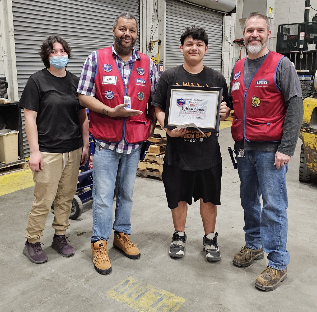 Congrats to Johan Leon for being voted Support Associate of The Month!!! Thanks for all you do. @BenitoKomadina @DustinCornell5 @MikeJDemps @lowes627 @BlueBoxR1