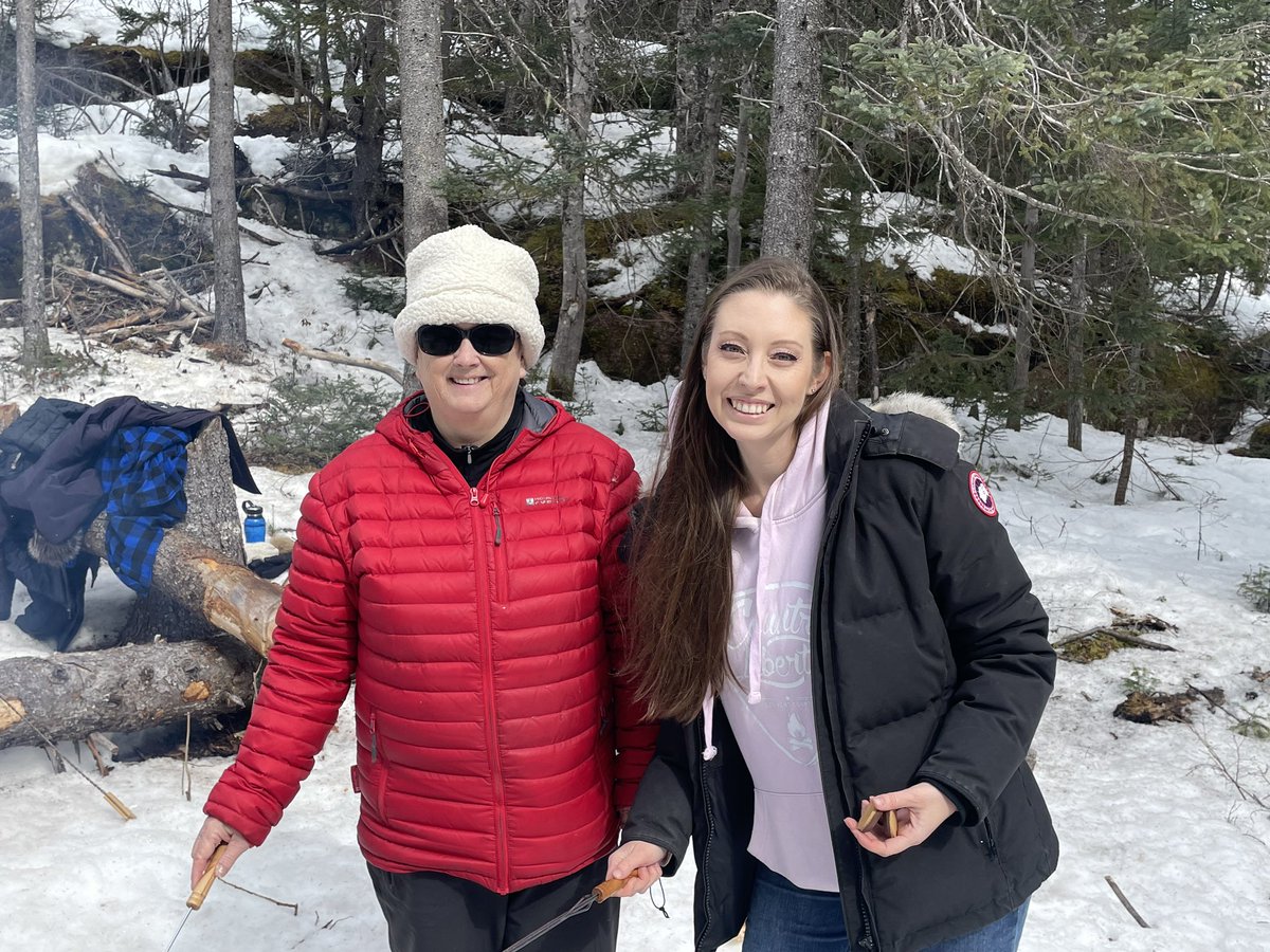 KellyBH4's tweet photo. What a dandy afternoon outside with these @IRH_wildcats! So nice to get outside and enjoy the beautiful spring weather! First time trying s’mores for some! Thanks to my two volunteers Golda and Tiana for joining us! #getoutside https://t.co/ViNd9JZSph