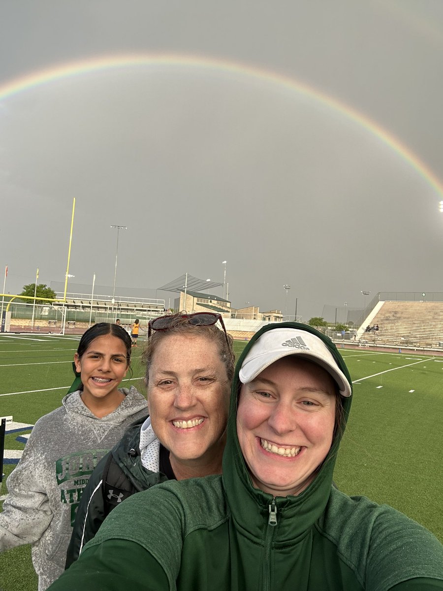 Super proud of our @JordanNISD @LadyJags1 at our meet of champs, especially our 300 m hurdle district champ Jayda Rodriguez and high jump champ Lily Hubberd!! Great job girls!! #TeamJordanJags