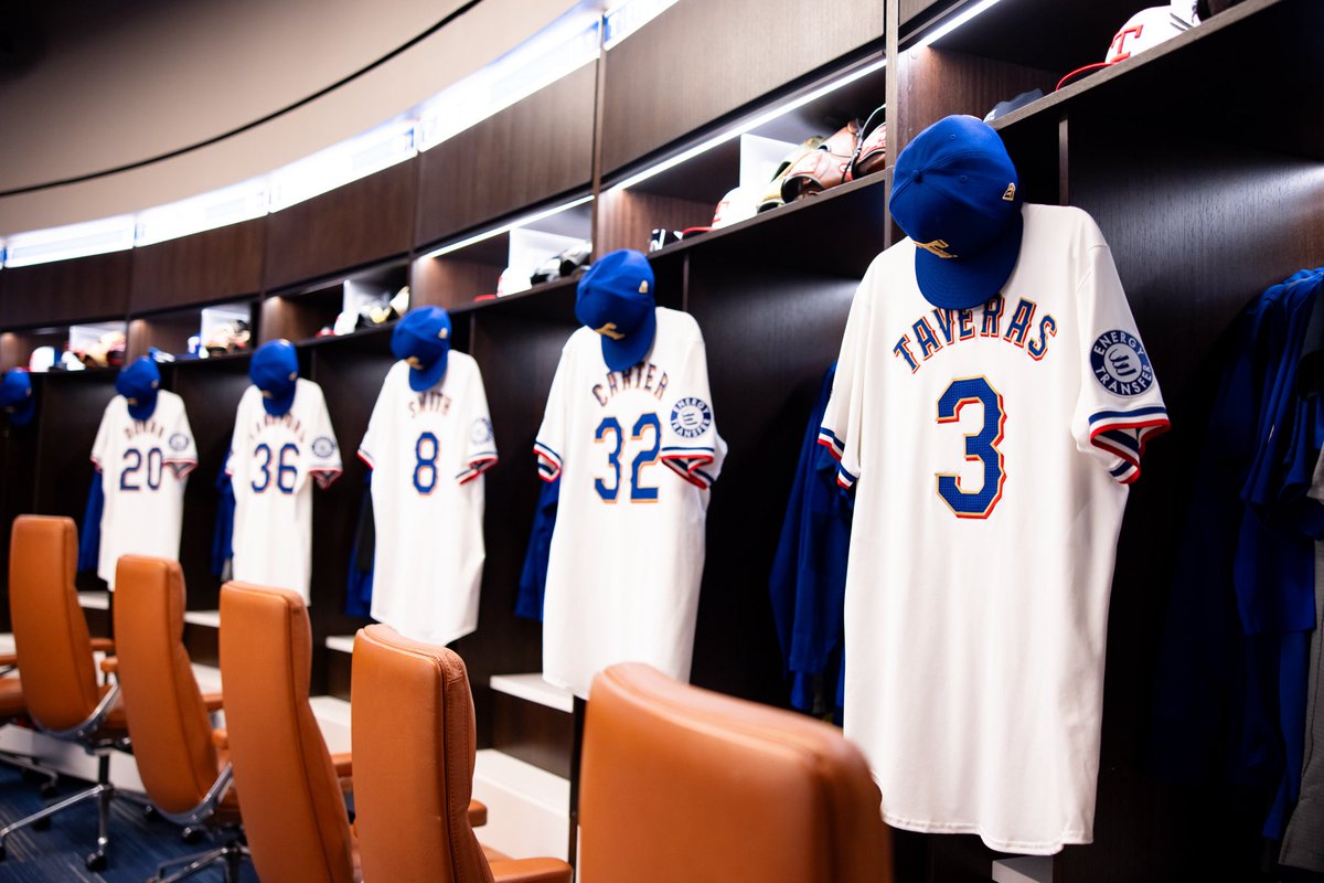 Ready, set, gold. #StraightUpTX