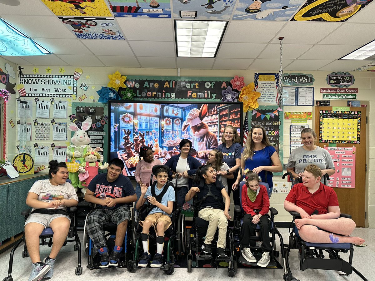 So happy to have our entire class back together! We welcomed a dear friend/classmate back this week and it was amazing! So glad everyone is happy and healthy! ❤️ @oms_bulldogs
