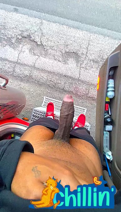 Random pic 🌚 https://t.co/7xtNhIjJiH