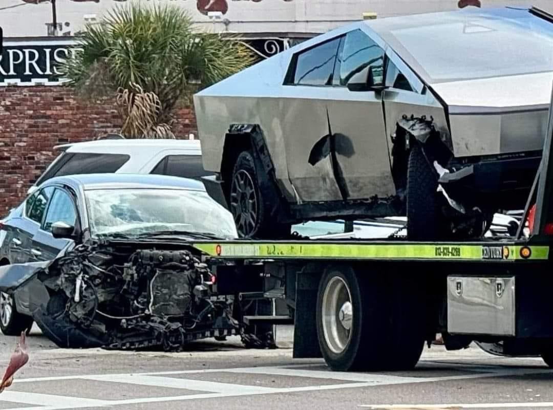 just permanently paralyzed some idiot in a nissan who tried to go band for band with the cyber truck today 💪