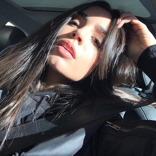 sofiscarsons's tweet image. the stan                            the actress